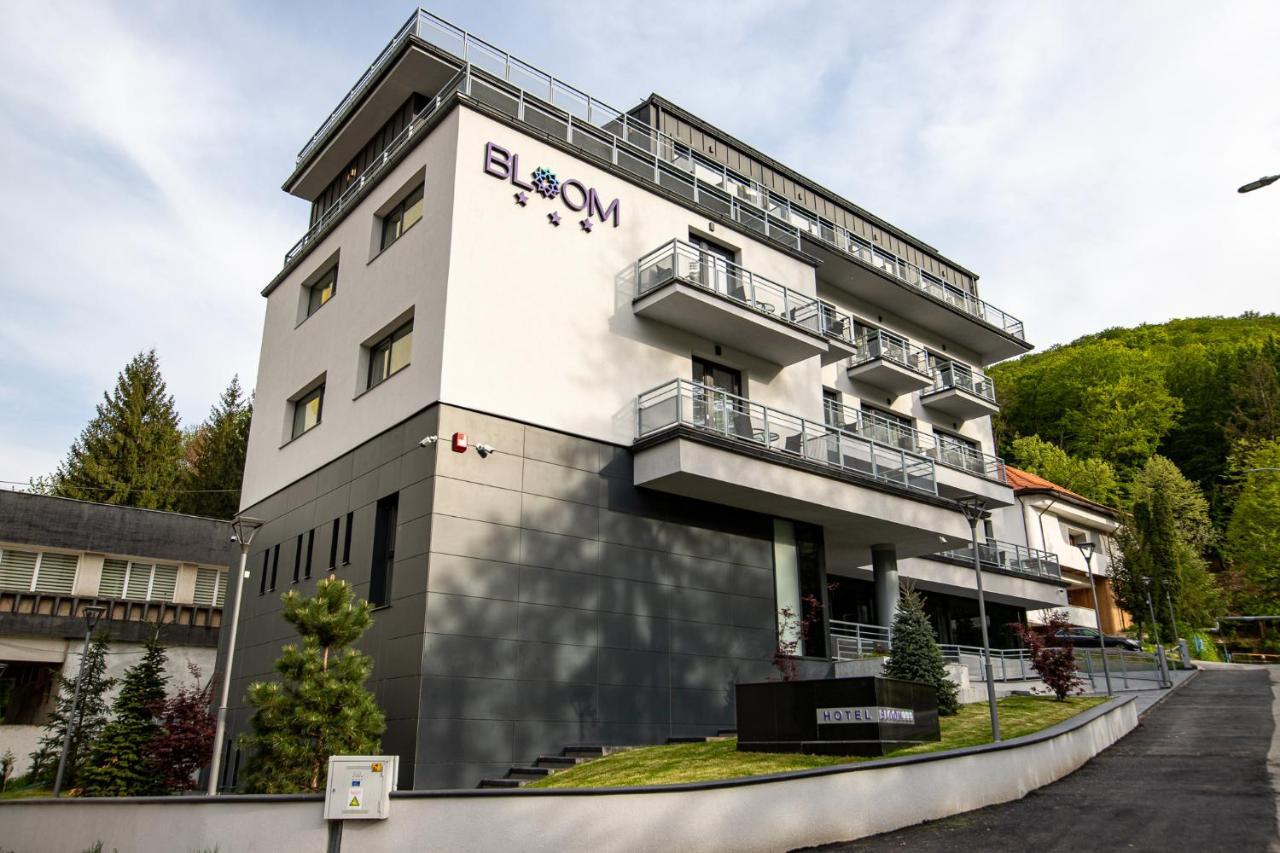 Hotel Bloom Caciulata Eksteriør bilde