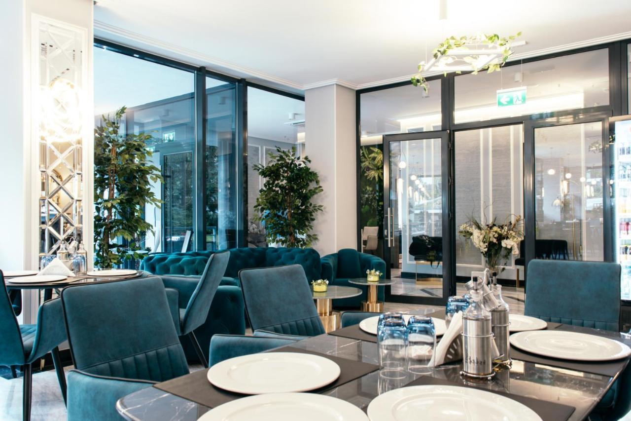 Hotel Bloom Caciulata Eksteriør bilde