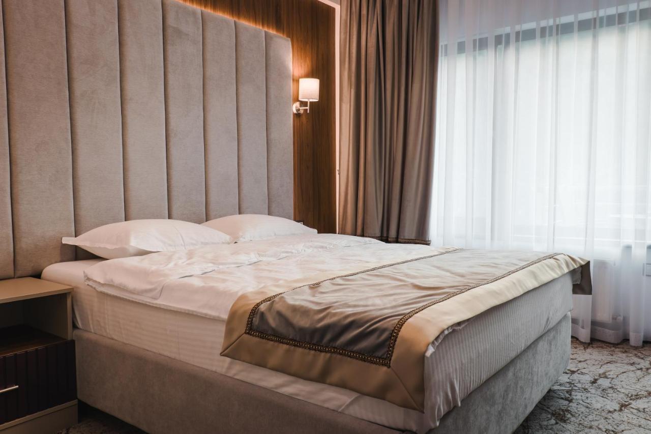 Hotel Bloom Caciulata Eksteriør bilde