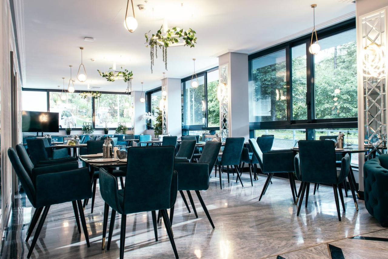 Hotel Bloom Caciulata Eksteriør bilde