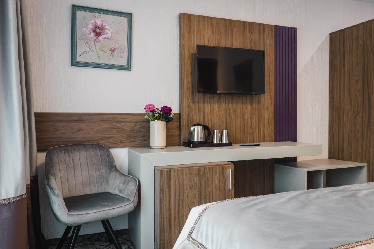 Hotel Bloom Caciulata Eksteriør bilde