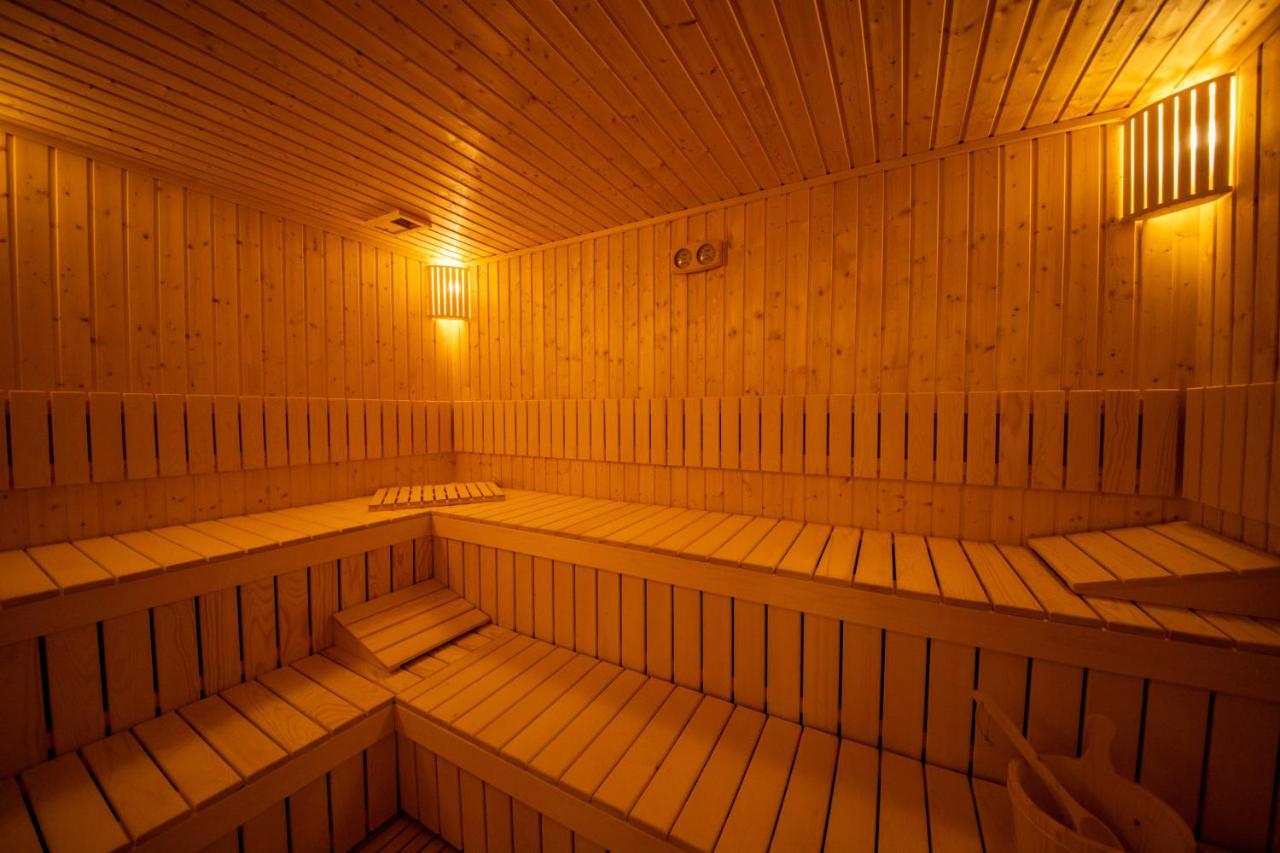 Hotel Bloom Caciulata Eksteriør bilde